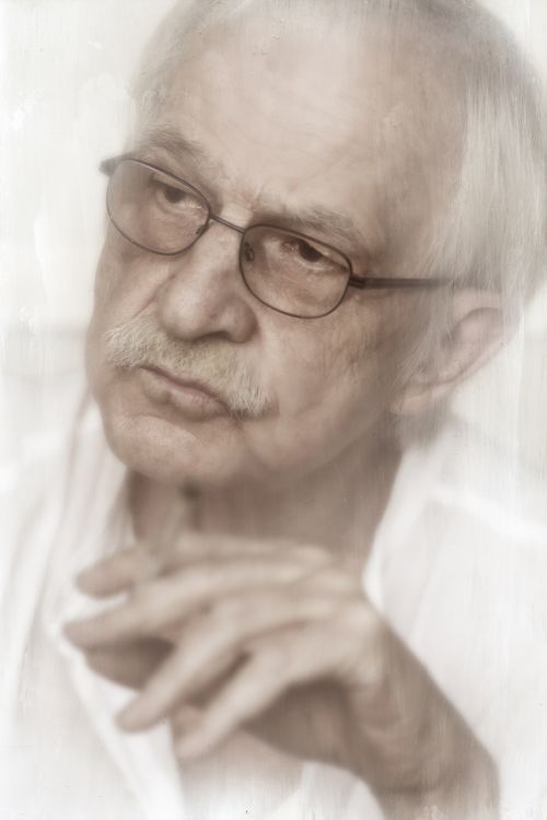 Antonio Escohotado