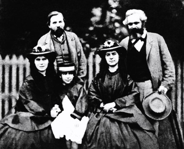 Trabajadoras en una fábrica textil de Mánchester